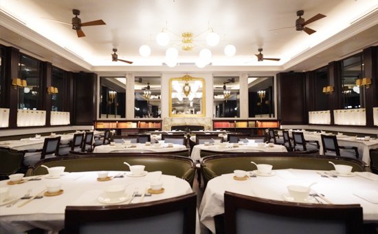 「YAUMAY」店内