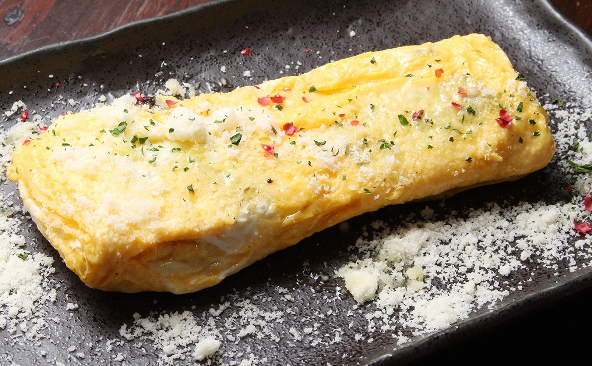 「マッシュルームのオムレツ トリュフ風味」（660円）