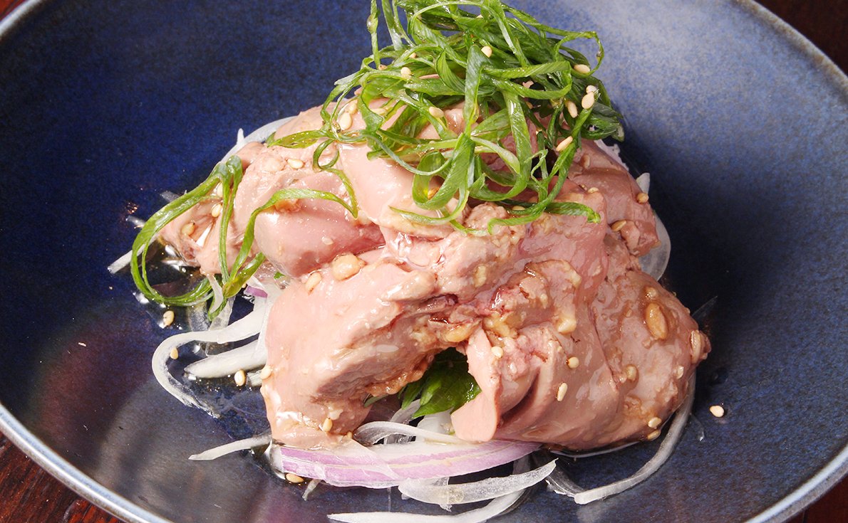 「極みトロ純然鶏レバー刺し」（780円）