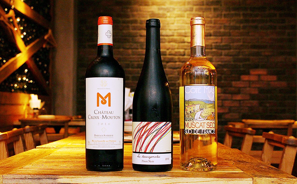 ボトルワインはフランス産のみを45種類前後ラインアップ