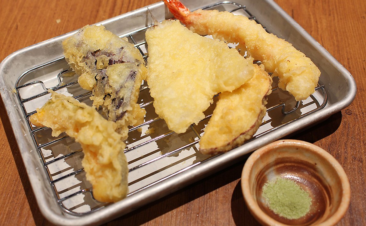 「天ぷら盛り合わせ5種」680円