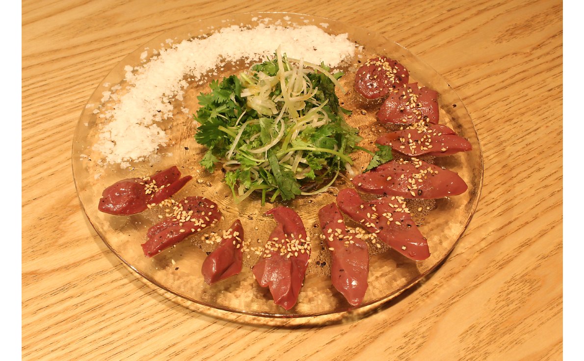 新商品の「ラムのレバ刺し」